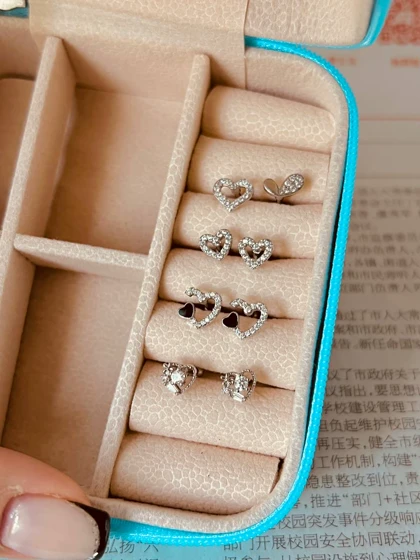 پیرسینگ گوش قلبی