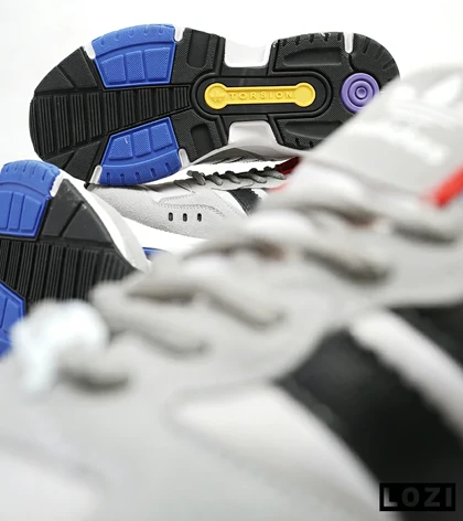 کفش کتانی مردانه طوسی مشکی ADIDAS torsion