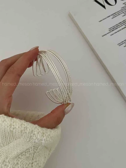 دستبند ردیفی نگین‌دار