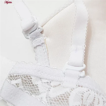 ست شورت و سوتین زنانه پانیذ مدل فنردار بند متحرک کاپ اسفنجی سفید کد 4958