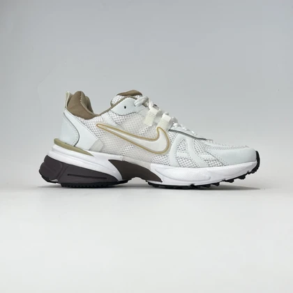 کفش ورزشی نایک وی توی کی V2K سفید نسکافه ای