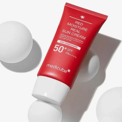 کرم ضد آفتاب مرطوب کننده red moisture ral مدیکیوب SPF50 حجم 50 میلی لیتر