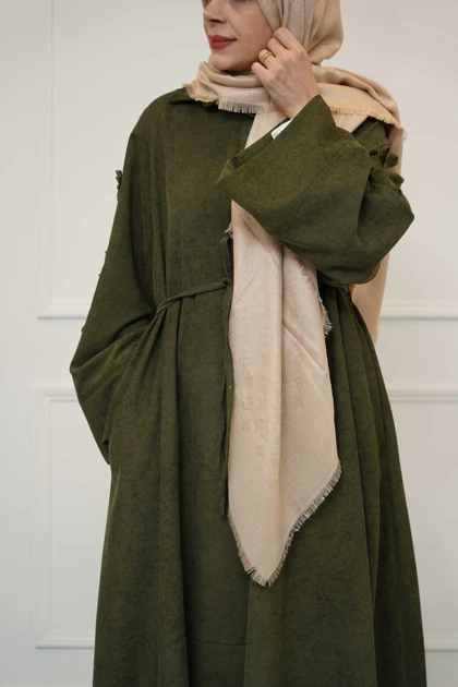 عبا پاپیونی مخمل کبریتی در رنگبندی