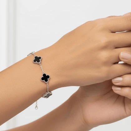 دستبند زنانه مدل ونکلیف