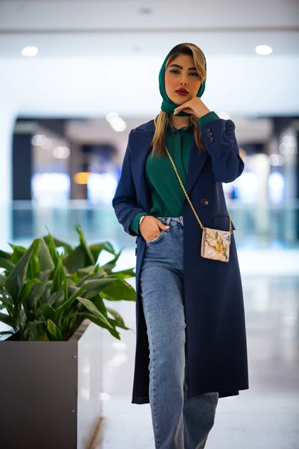 مانتو بزایاق یقه انگلیسی بلند