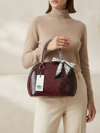 کیف زنانه پوست ماری زرشکی LOUIS VUITTON ترند مد