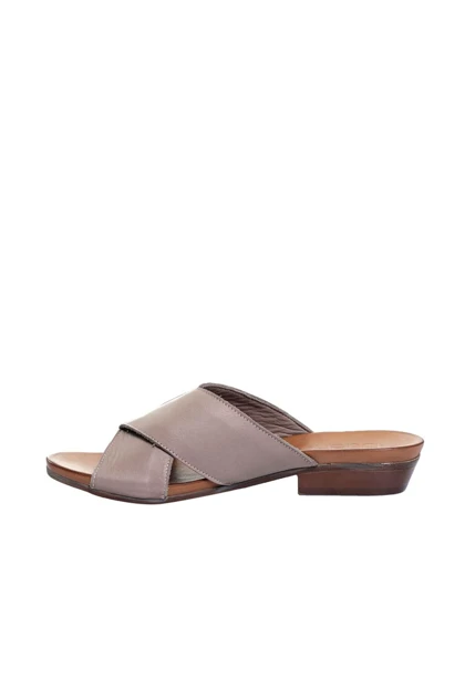 دمپایی زنانه بوئنو bueno