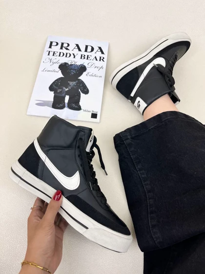 کتانی زنانه ساق‌دار نایکی جردن وان NIKE