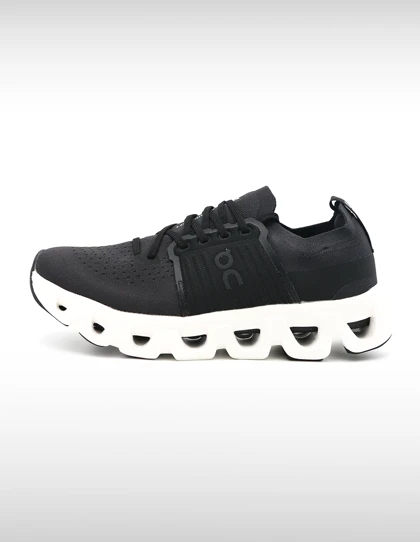 کتانی دویدن Unisex آن رانینگ Cloudswift 4 U