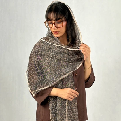 شال زنانه توری پلنگی
