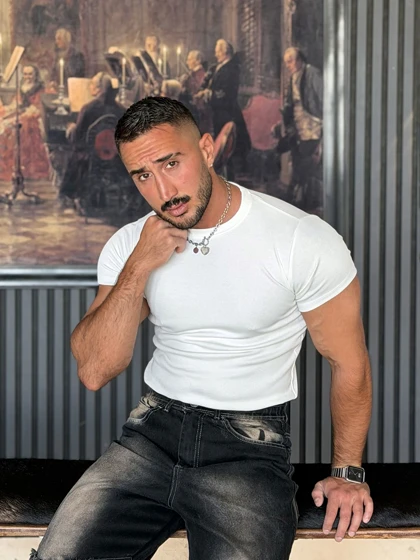 تیشرت ورزشی Fit-shert کبریتی سفید