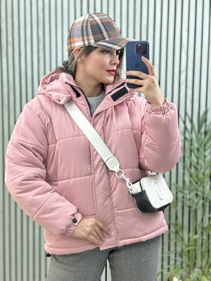 کاپشن کلاهدار آواز