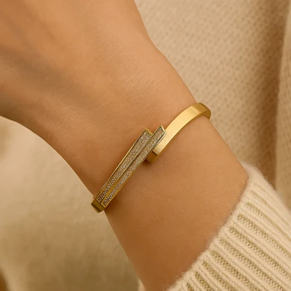 دستبند النگویی ژوپینگ طرح ضربدری/بامبو نگین‌دار