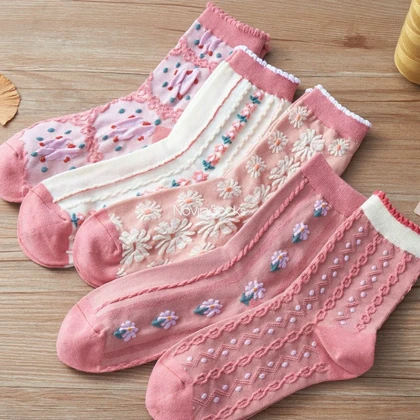 جوراب ساق‌دار گل‌گلی صورتی