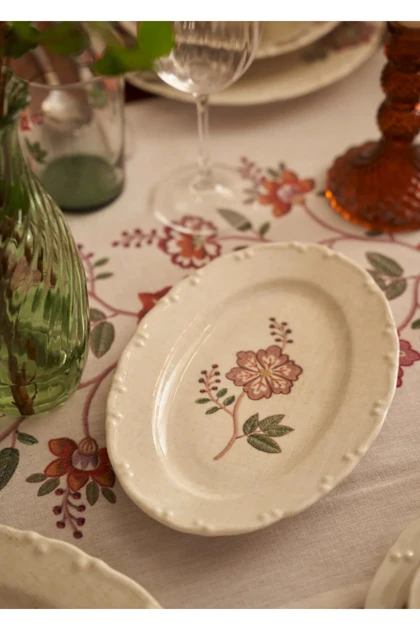 بشقاب سرو Bella Maison مدل Grandma چینی
