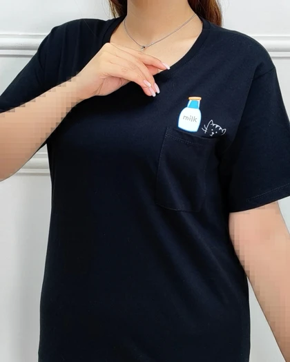 تی‌شرت و شلوارک کوتاه