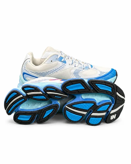 کفش کتانی مردانه رانینگ نیوبالانس آبی سفید New BALANCE 2000