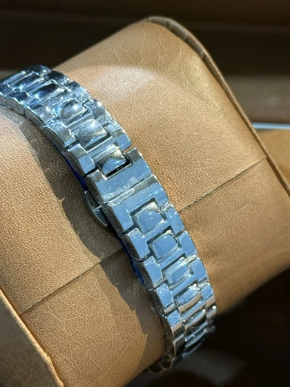 ساعت استیل زنانه طرح پتک فیلیپ نقره ای صفحه خاکی