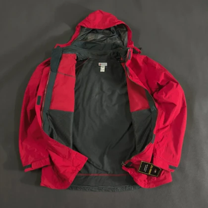 SIZE M-L کاپشن دوپوش گورتکس حرفه ای استوک اورجینال از برند معتبر کچوا فرانسه