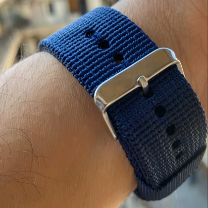 ساعت مچی سیکو Seiko 5 سرمه ای با جعبه و باطری اضافه