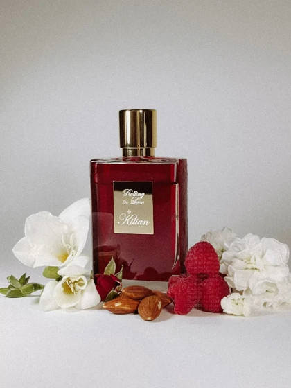 عطر بای کیلیان رولینگ این لاو By Kilian Rolling in Love