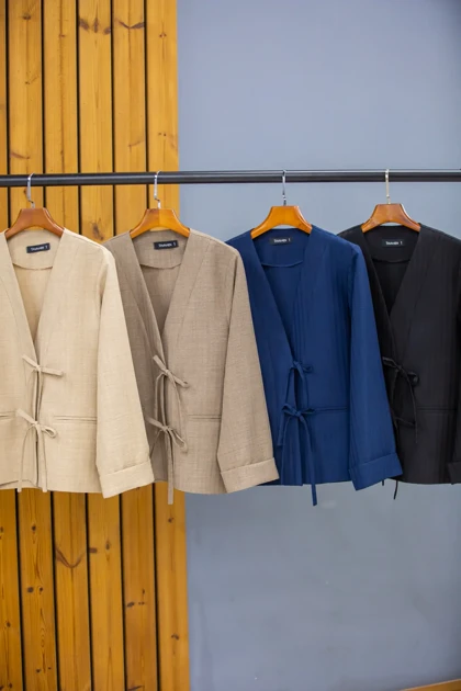 کت زنانه پاپیونی استریپ