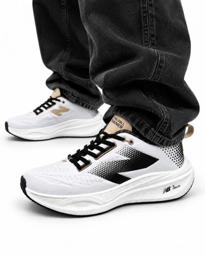 کفش کتانی رانینگ مردانه نیوبالانس زیره بست سفید مشکی New BALANCE