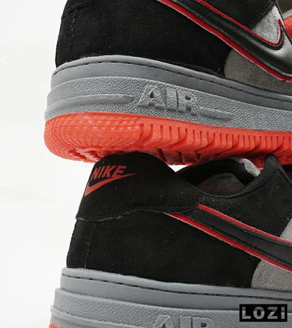 کفش کتانی بزرگ پا طوسی قرمز مشکی نایک NIKE AIR FORCE