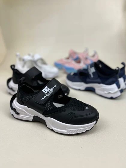 کتانی زنانه دی اند جی توری تک چسب Dolce&Gabbana کد : 1478 | کتانی ونس زنانه دی اند جی توری تک چسب Dolce&Gabbana کد : 1478 کد 394