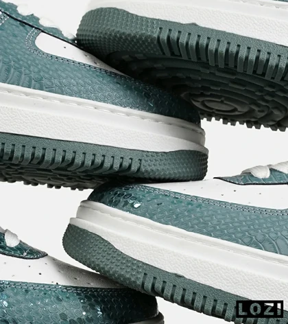 کفش کتانی مردانه و زنانه سبز سفید NIKE dunk low steam puppet مدل 7224