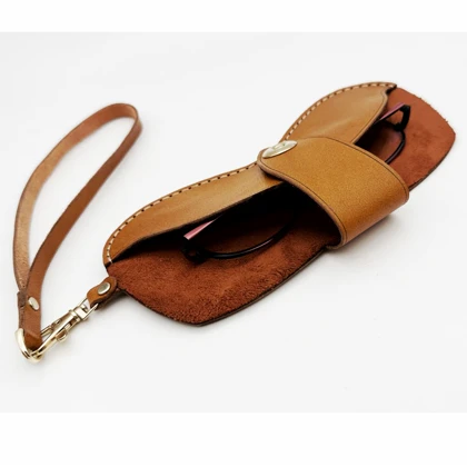 ست هولدر و بند عینک چرم مدل آیناز