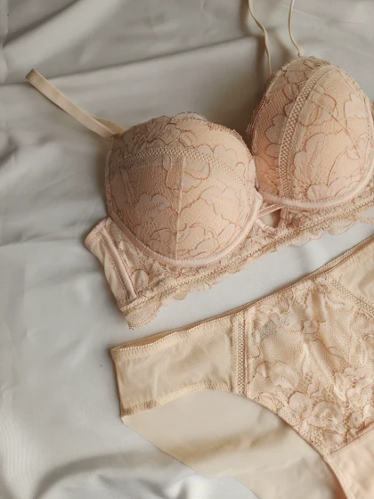 ست شورت و سوتین جکدار فنردار کد: 5588