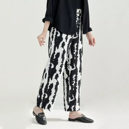 شلوار زنانه طرحدار منگو