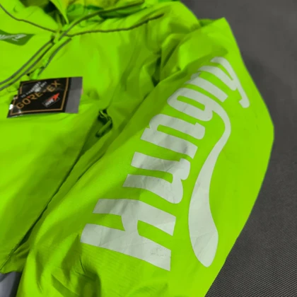 SIZE M-S کاپشن دوپوش گورتکس استوک اورجینال از برند Hungry (دو کاپشن در یک کاپشن)