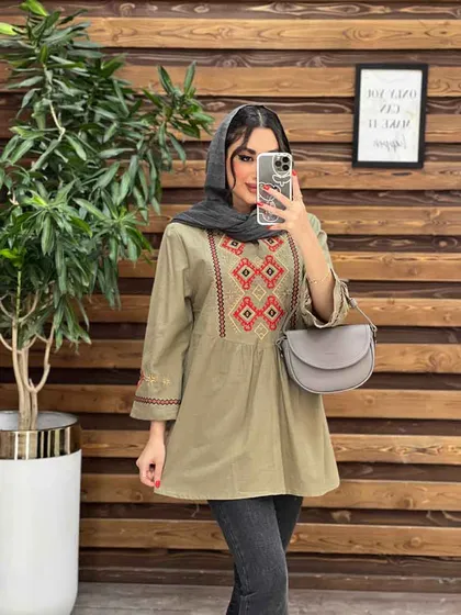 مانتو جلو بسته گلدوزی رنگی
