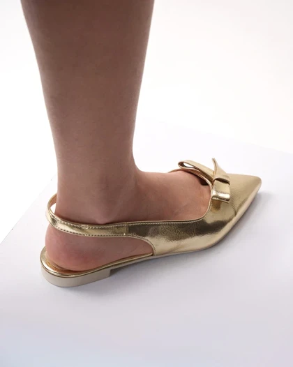 صندل زنانه مدل Stradivarius Sandal - SGl066