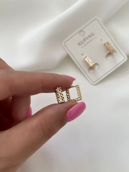 گوشواره مربع ریز تراشدار ژوپینگ