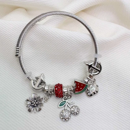 دستبند بنگل استیل طرح «پاندورا تابستانی» | با آویز هندوانه و گیلاس (قرمز)