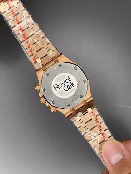 ساعت مچی اودمار پیگه کورنوگراف بند رزگلد صفحه سفید Audemars Piguet