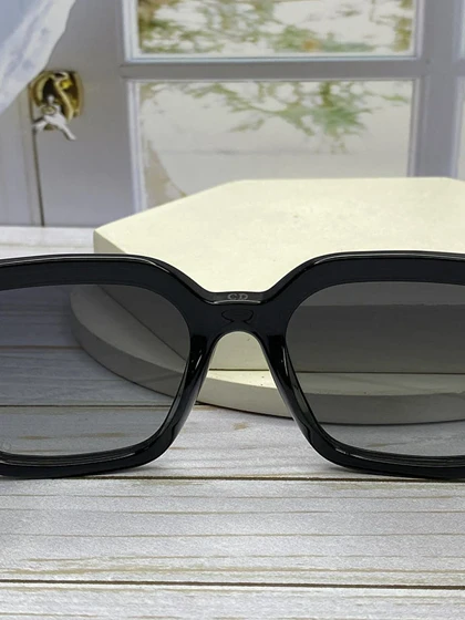 عینک آفتابی دیور مدل 30 Montaigne S1OF فریم استات و کائوچو، عدسی پلی‌کربنات UV400 با طراحی لوکس