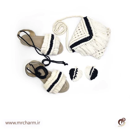ست صندل و کیف دست بافت سفید سرمه ای mrc2416-01