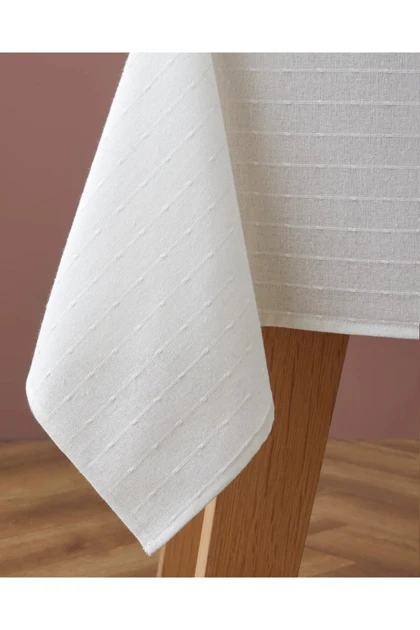 میزپارچه دو نفره English Home مدل Pamuk Polyester پنبه‌ای - کرم
