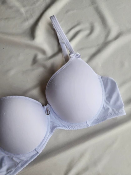 سوتین ابرنازک فنردار NBB کد :3532