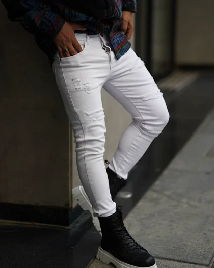 شلوار سفید زاپ‌دار