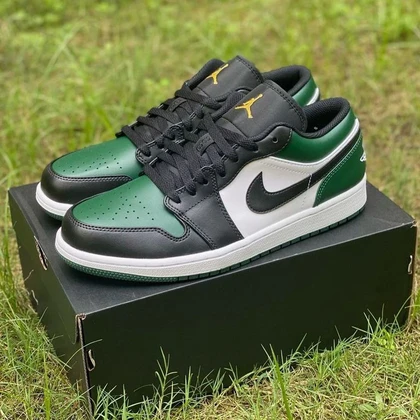 کتانی جردن وان لو سبز مشکی سفید Air Jordan 1 مسترکوالیتی