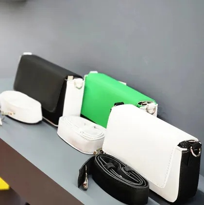 کیف دوشی مینیمال