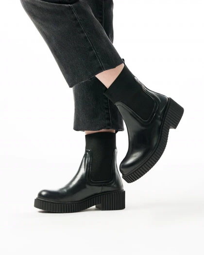 نیم بوت زنانه استرادیواریوس مدل Stradivarius Flat Ankle Boots - BTB95_2