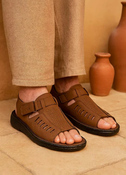 صندل جلوباز مردانه قهوه ای مدل Sany ویژه