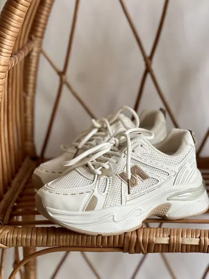 کفش نیو بالانس کرم وارداتی k shoes