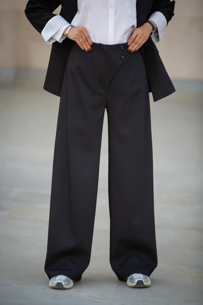 شلوار زنانه پرادا نقاب کج